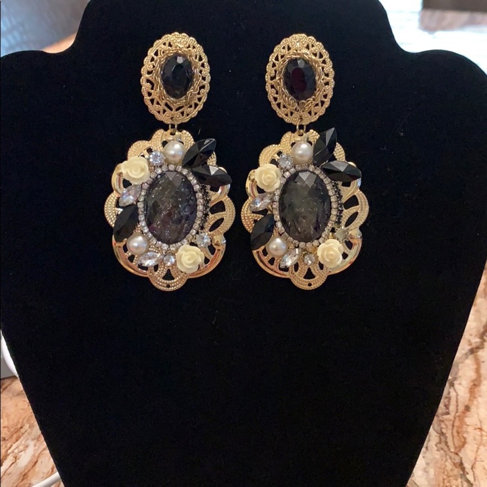 Gorgeous fancy  earrings!